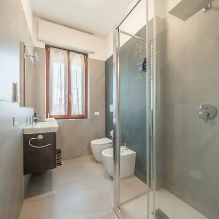Marilyn - Modern And Cozy Apartment Somma Lombardo