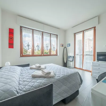 Marilyn&einstein - Modern And Cozy Apartmán Somma Lombardo